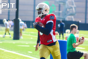 Malik Zaire runs the ball during Wednesday's practice.