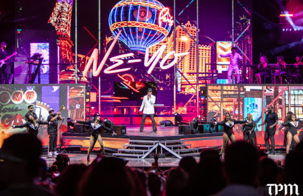 Ne-Yo, alongside Akon, performs during the Night Like This Tour 2026 at Credit Union 1 Amphitheatre in Tinley Park, IL, on July 28, 2026. (Damien Dennis/TPM)