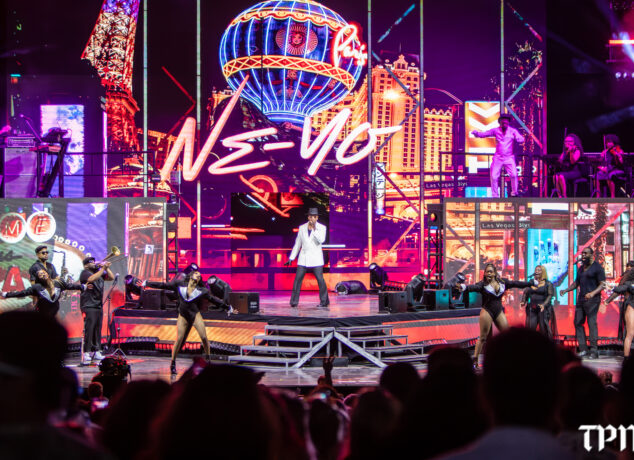 Ne-Yo, alongside Akon, performs during the Night Like This Tour 2026 at Credit Union 1 Amphitheatre in Tinley Park, IL, on July 28, 2026. (Damien Dennis/TPM)